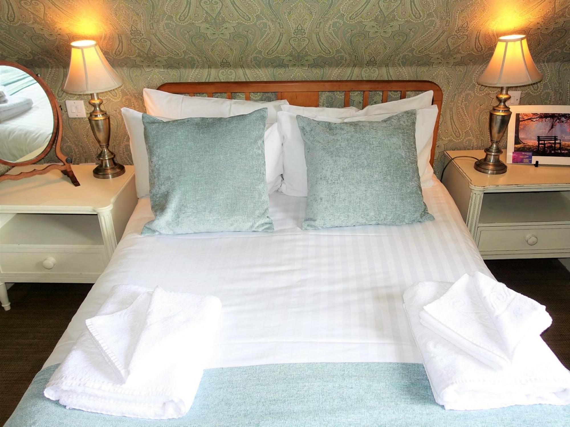 One Holyrood Hotel & Cafe 新港 客房 照片