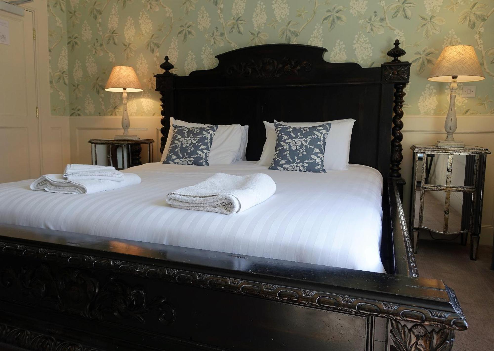 One Holyrood Hotel & Cafe 新港 客房 照片